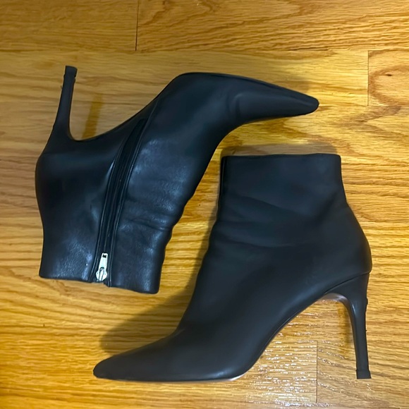 Steve Madden Booties - Picture 2 of 7